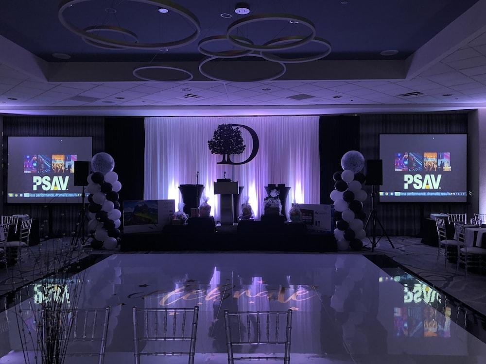 Doubletree By Hilton Hotel And Conference Center Chicago North Shore Скоки Екстериор снимка