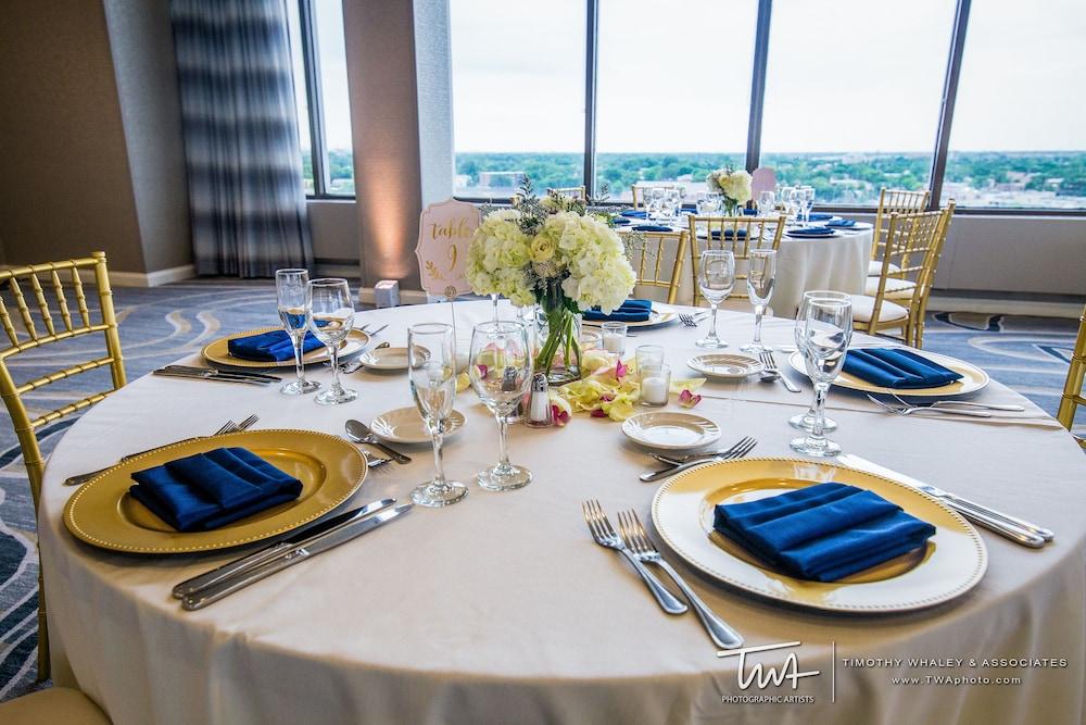 Doubletree By Hilton Hotel And Conference Center Chicago North Shore Скоки Екстериор снимка