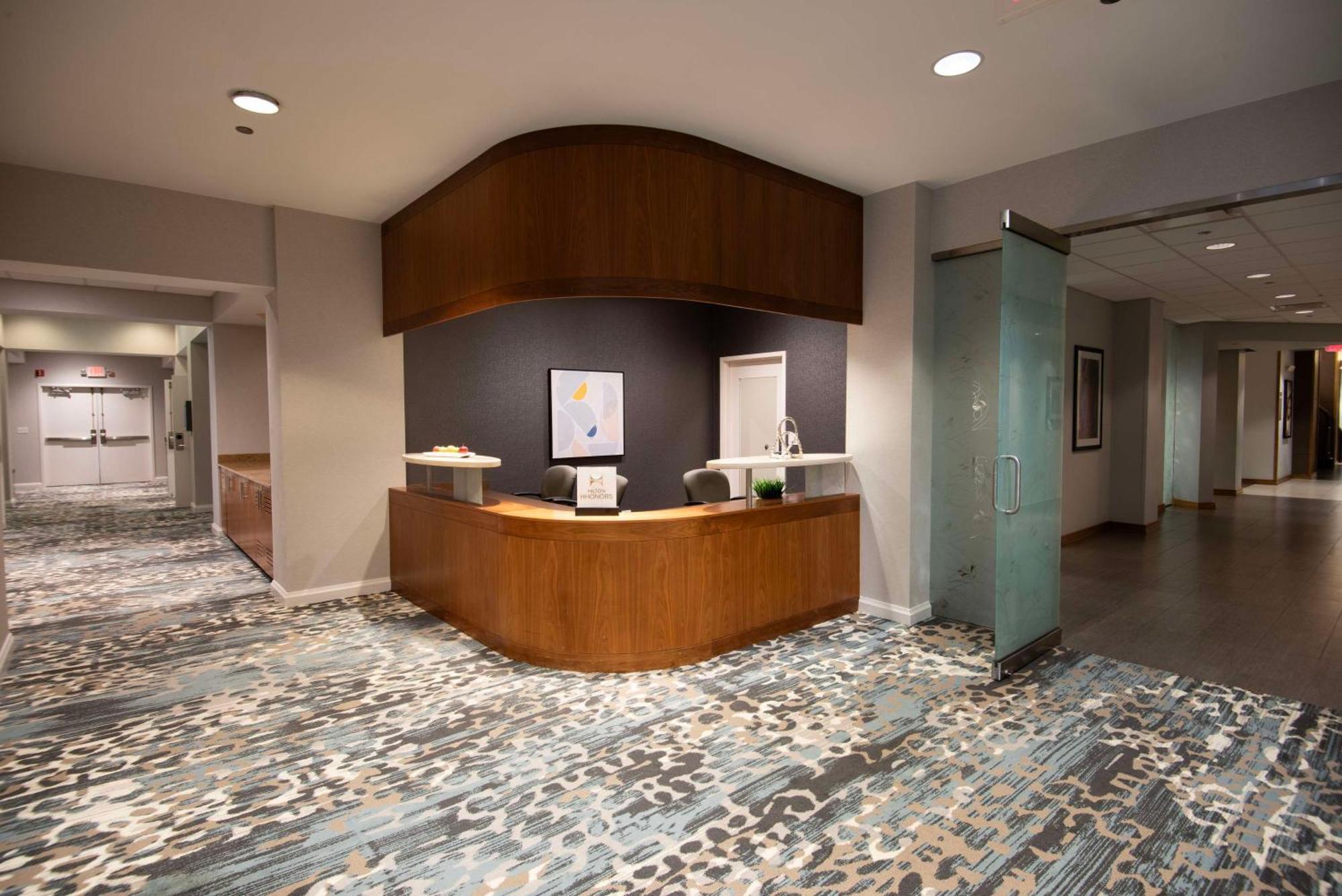 Doubletree By Hilton Hotel And Conference Center Chicago North Shore Скоки Екстериор снимка
