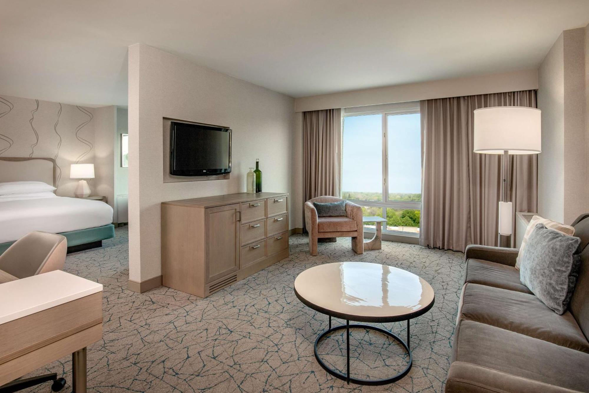 Doubletree By Hilton Hotel And Conference Center Chicago North Shore Скоки Екстериор снимка